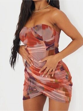 NWT PrettyLittleThing | Strapless Abstract Mini Dress